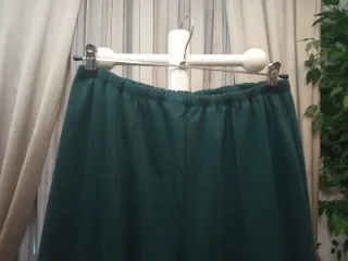 Pantalón de punto verde oscuro