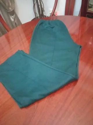 Pantalón de punto verde oscuro