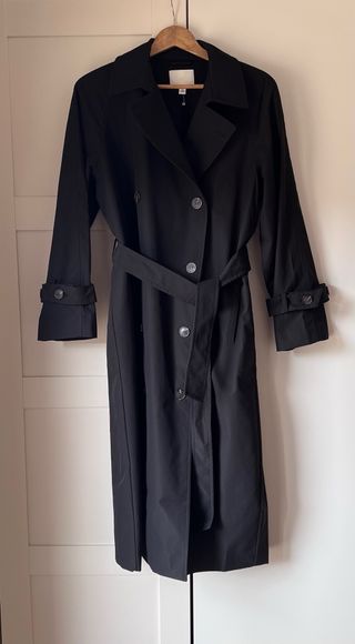 Gabardina negra doble abotonadura