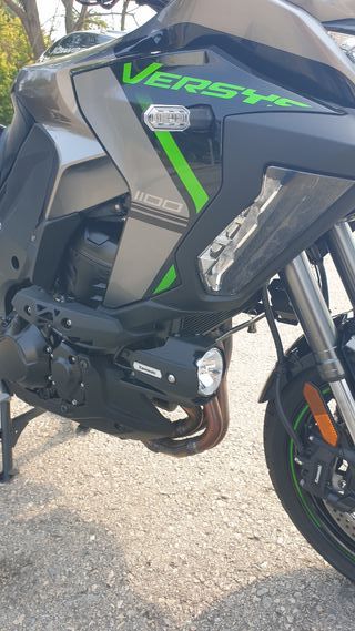 Kawasaki Versys 1100 SE Moto