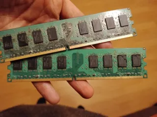 2x Hynix DDR2 2GB RAM PC2-6400U