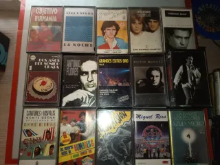 Cassettes pop y rock Movida, internacional etc.