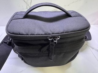 Fotocamera Canon EOS 2000D + Accessori