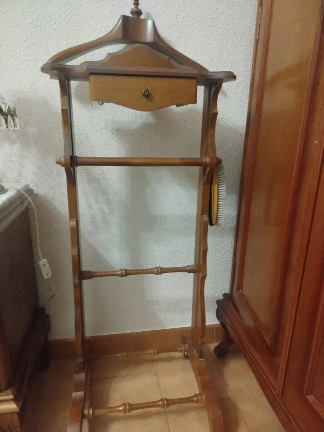 Galán de noche madera y metal