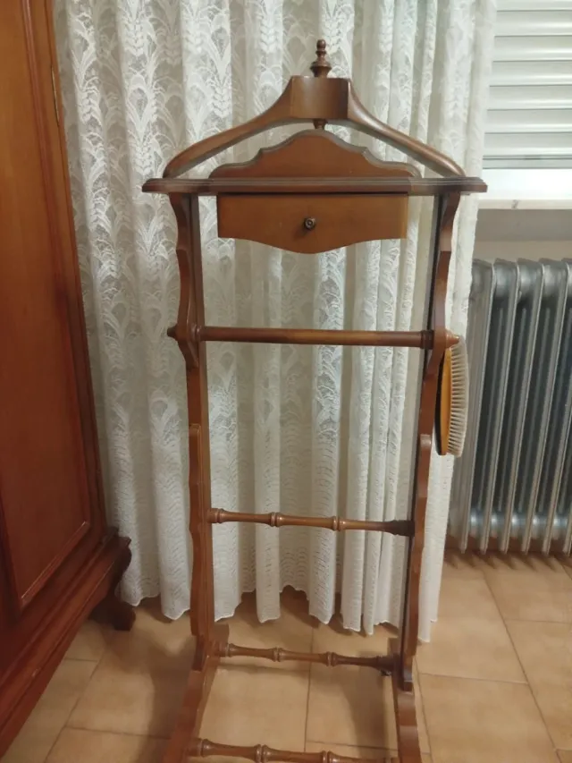 Galán de noche madera y metal