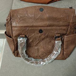 Borsa Desigual marrone con dettagli