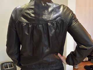 Chaqueta de cuero negra