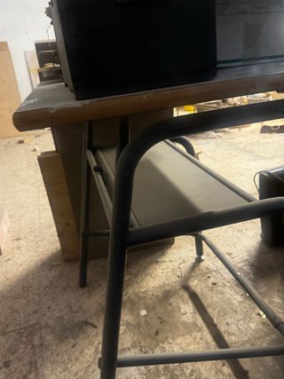 Mesa de dibujo antigua de madera y metal