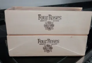 2 Estuches madera con 4 Vasos Chupito