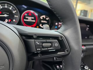 Porsche 911 Targa Edition 50 Years Porsche Design 353 kW (480 CV)