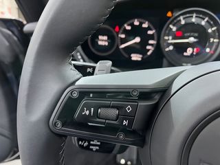 Porsche 911 Targa Edition 50 Years Porsche Design 353 kW (480 CV)