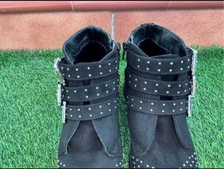 Botines negros tachuelas talla 38