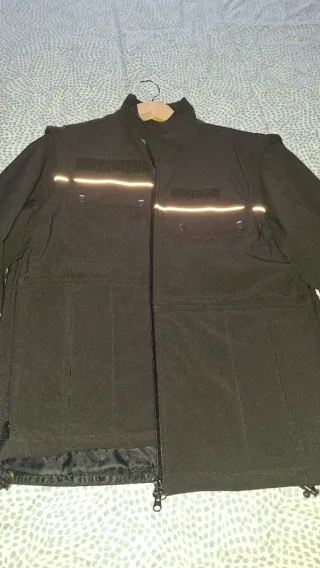 Chaqueta Táctica Policial Anticorte Negra