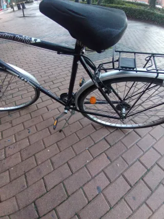 Bicicleta de paseo negra