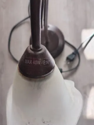 Lámpara de mesa diseño flor