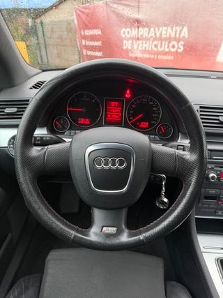 Audi A4 S-LINE
