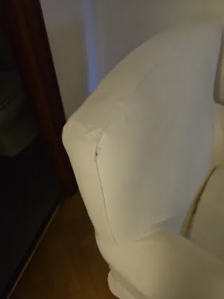 Butaca IKEA blanca, modelo Ektorp