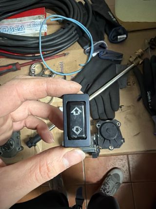 Motor elevalunas derecho y botón