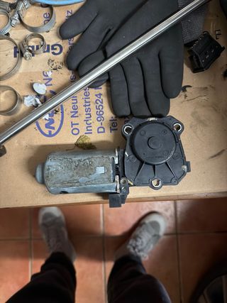 Motor elevalunas derecho y botón