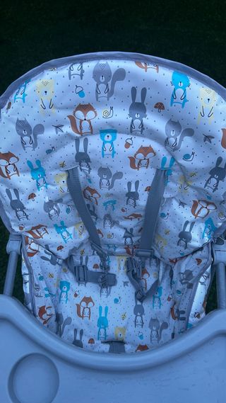 Trona infantil con estampado de animales