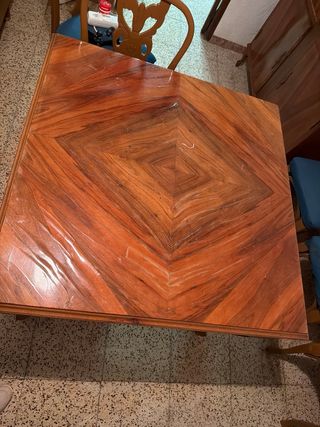 Mueble antiguo de madera