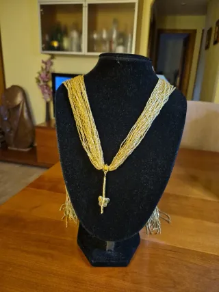 Collar Cristal Checo Abierto Dorado