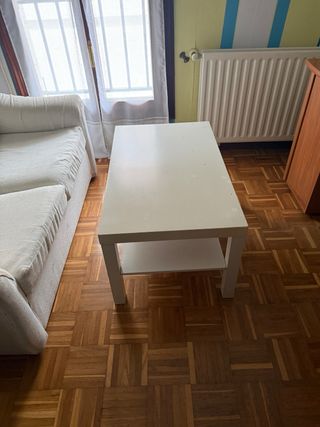 Mesa de centro blanca de madera