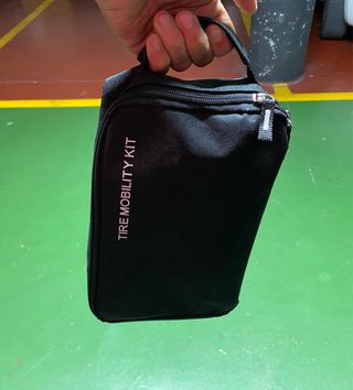 Compresor de aire coche 12v y botella reparadora