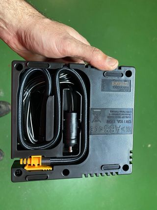 Compresor de aire coche 12v y botella reparadora