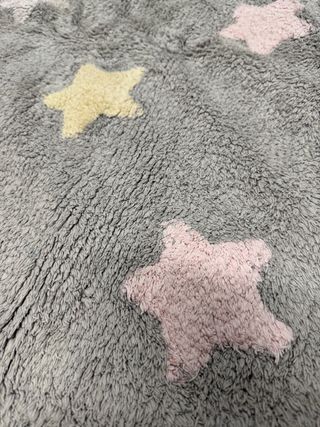 Alfombra estrellas gris