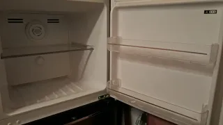 .Nevera Svan 140€ alt.1'70 x0,80