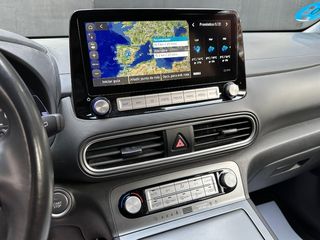 Hyundai Kona EV Klass 100 kW (136 CV)