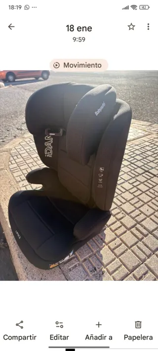 Silla de auto negra