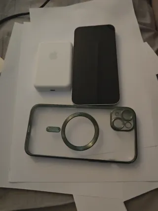 iPhone 14 Plus Viola 256GB + Power Bank di Apple