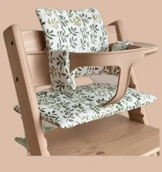 Nuevo. Cojín para trona Stokke