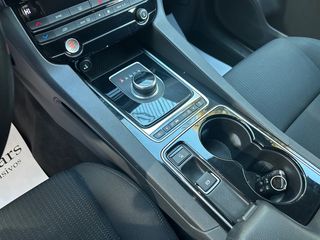 Jaguar F-PACE 2.0L i4D Prestige AWD Auto 132 kW (180 CV)