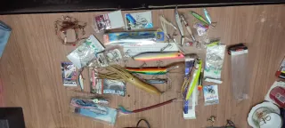 Lotes de señuelos y accesorios de pesca