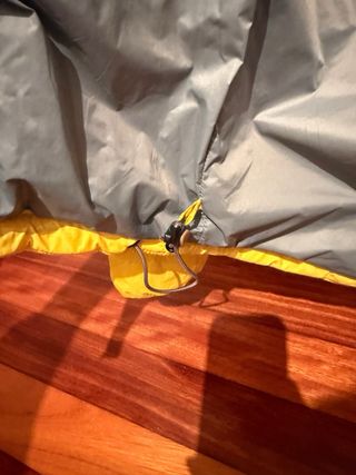 Chaqueta acolchada ligera con capucha