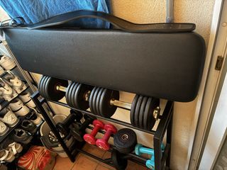 Equipo de musculación y pesas