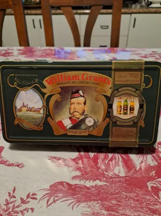 Scatola Latta Vintage William Grant's Miniature Co