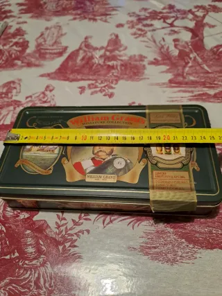 Scatola Latta Vintage William Grant's Miniature Co