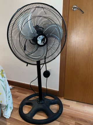 Ventilador de pie articulado