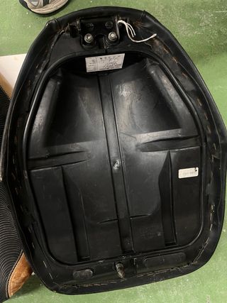 Asiento Aerox 2T Scooter