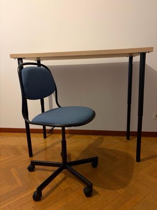 Mesa y silla de estudio