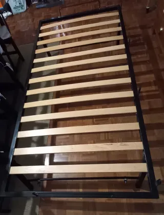 Somier con patas metálico y de madera de 90x190cm