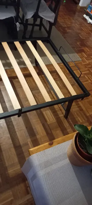 Somier con patas metálico y de madera de 90x190cm