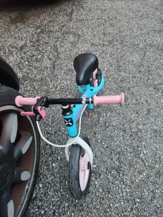 Bici de equilibrio infantil Btwin azul