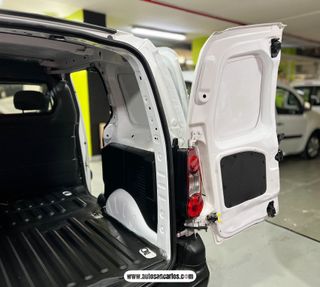 ESPACIOSA PEUGEOT PARTNER CON DOS AÑOS DE GARANTIA