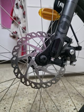 Bicicleta Montaña 24 Roja 6V (Precio negociable)