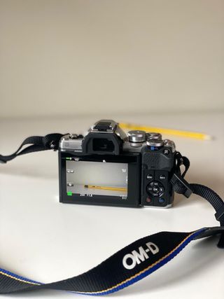 Cámara Olympus + Objetivo M.Zuiko